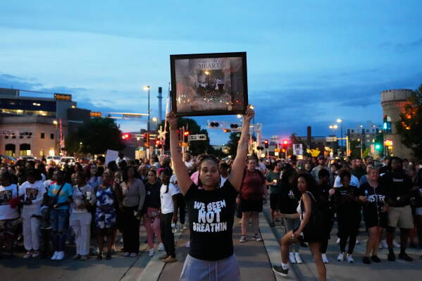 Fatal Police Shooting of Man with Knife Roils Madison, Wisconsin